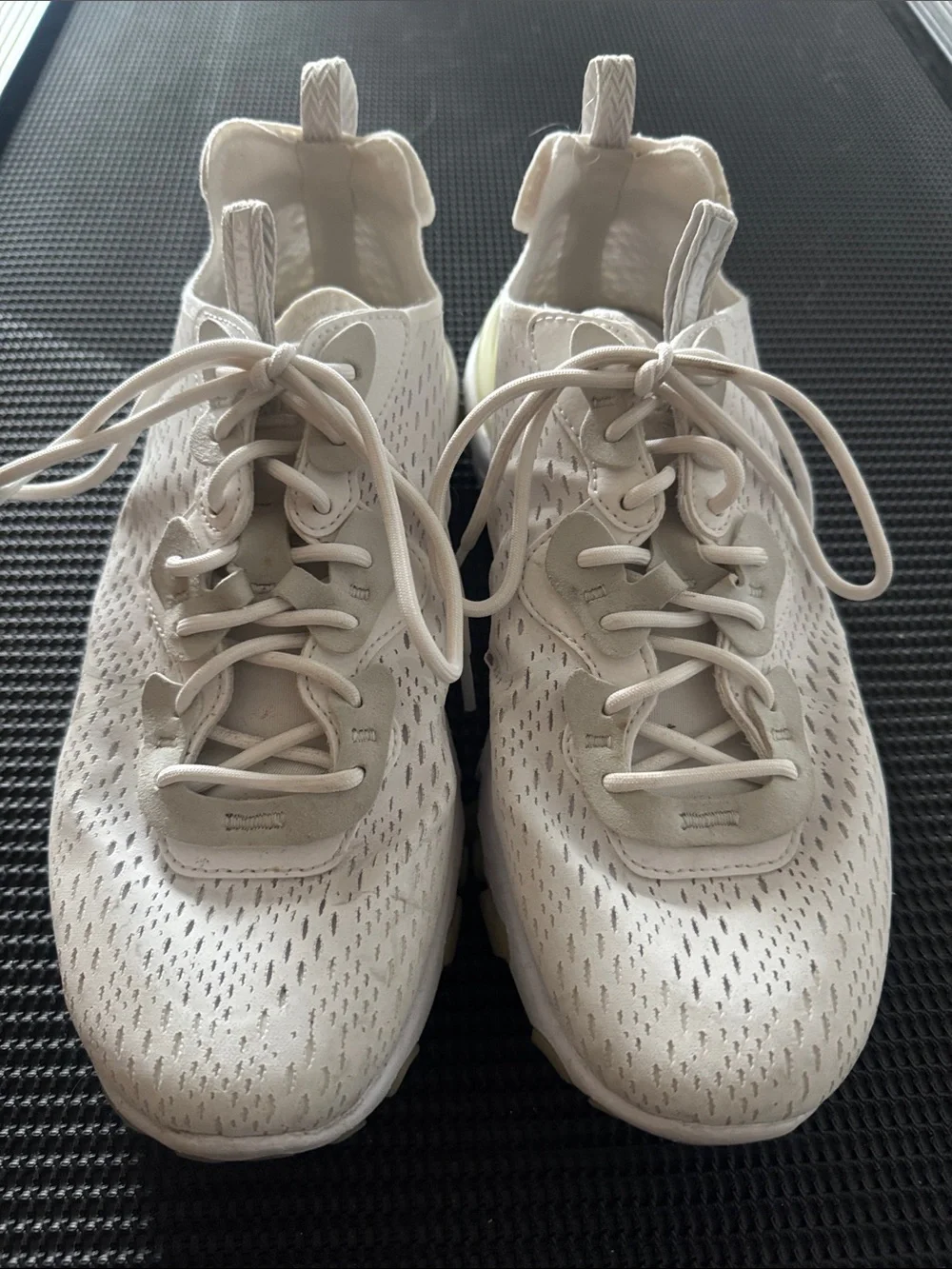 Nike White and Light Cream Men's Athletic Running Shoes